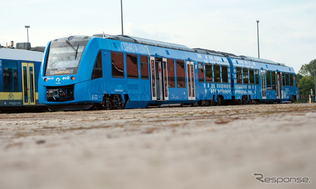 ドイツに登場した燃料電池電車　(c) Getty Images