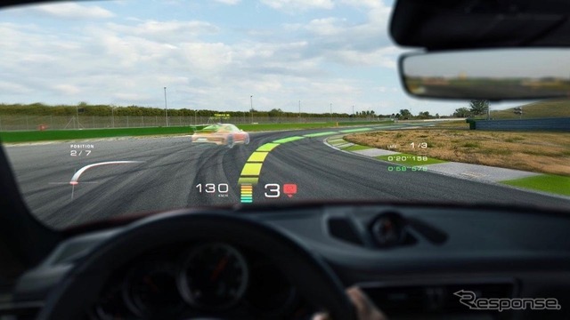 AR技術を導入するポルシェのヘッドアップディスプレイのイメージ