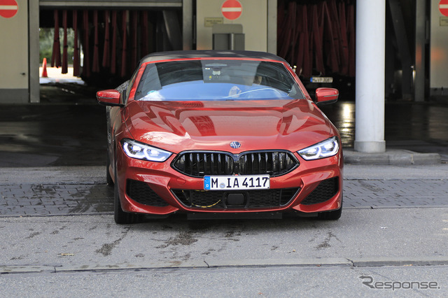 BMW 8シリーズカブリオレ(M850i)スクープ写真