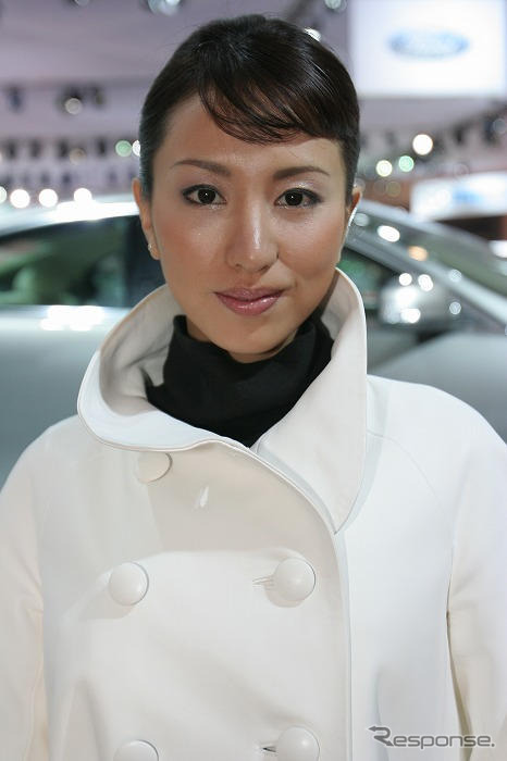 【東京モーターショー07】コンパニオン写真蔵…ジャガー その4