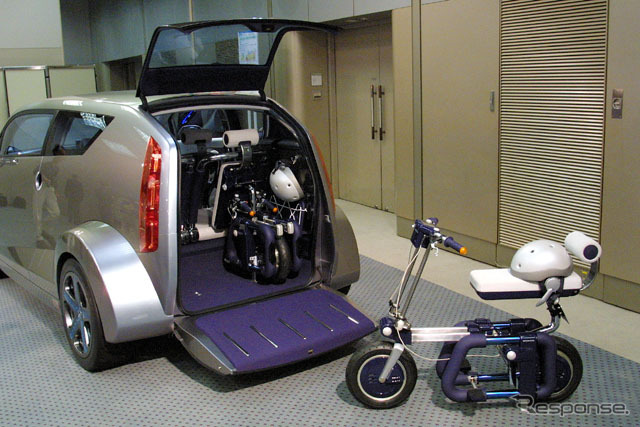 【東京ショー2001出品車】「構造をデザインした」ホンダ『BULLDOG』