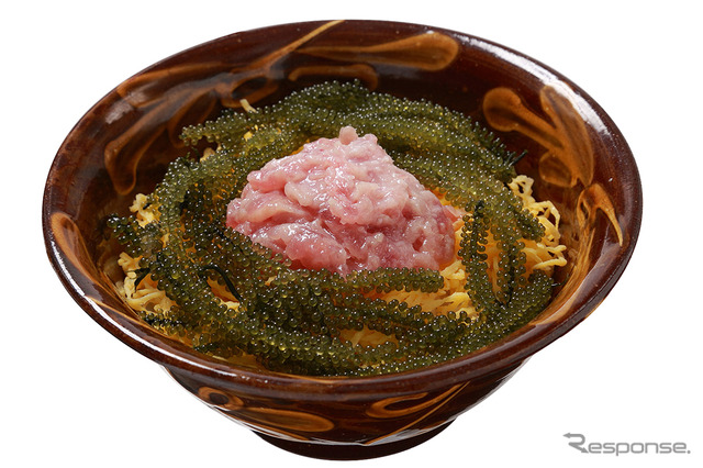 沖縄県産海ぶどう丼（やちむん）