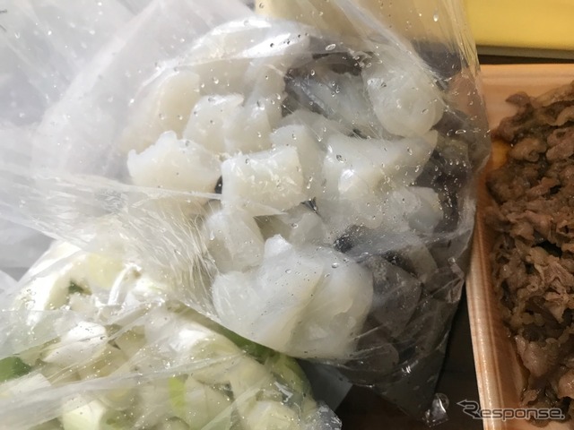 白いこんにゃくは山形流。黒いこんにゃくは福島竜。いろんなメンバーがいるからこそのミックスやアレンジも楽しい。