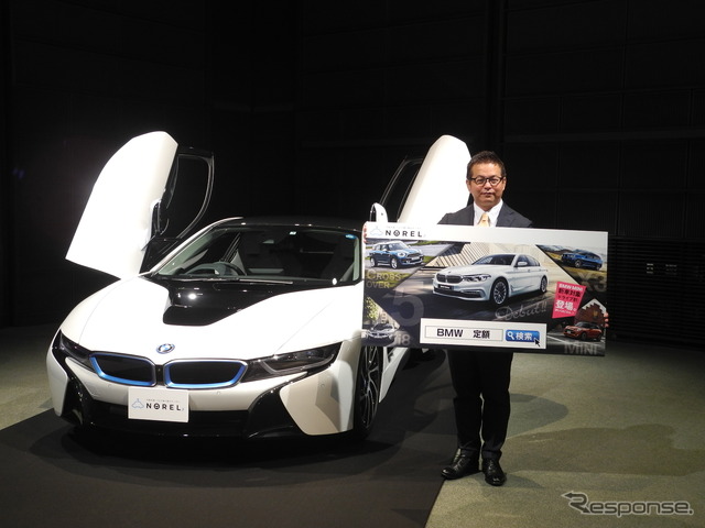 IDOMの羽鳥由宇介社長とBMW『i8』