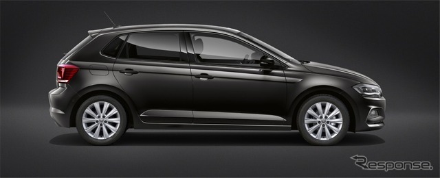 VW ポロ TSIハイライン(ディープブラックパールエフェクト)