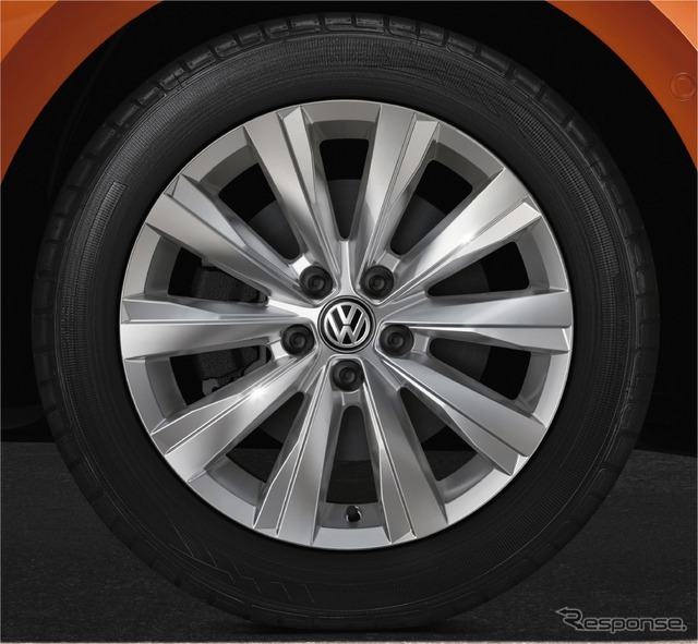 VW ポロ TSIハイライン 16インチアルミホイール(10スポーク)