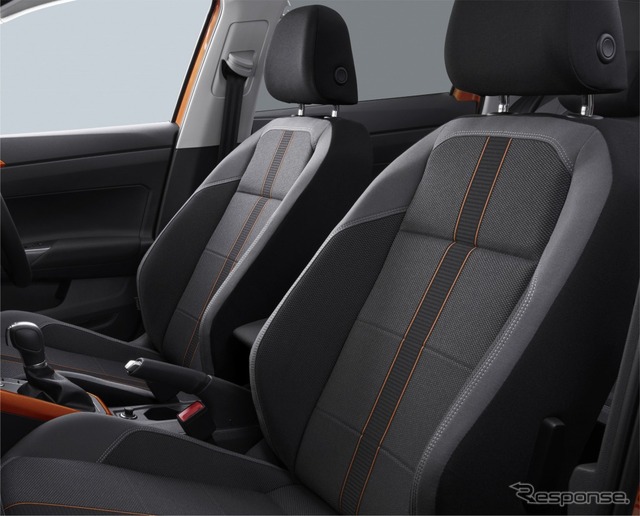 VW ポロ TSIハイライン シート(チタンブラック/エナジェティックオレンジ)