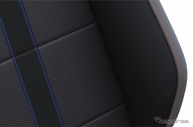 VW ポロ TSIハイライン シート(チタンブラック/リーフブルー)