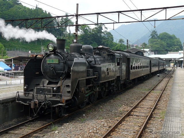 10月4日までは新金谷~家山間のみで運行する大井川鐵道のSL列車『SLかわね路号』。