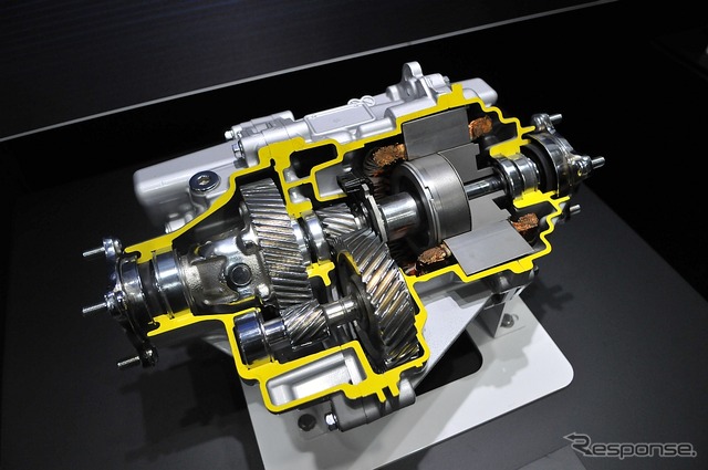 プリウス「E-Four」に採用されている電気式4WDユニット「eAxle」(小容量タイプ)