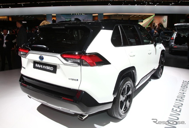 トヨタRAV4ハイブリッド新型(パリモーターショー2018)