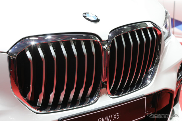 BMWX5新型(パリモーターショー2018)