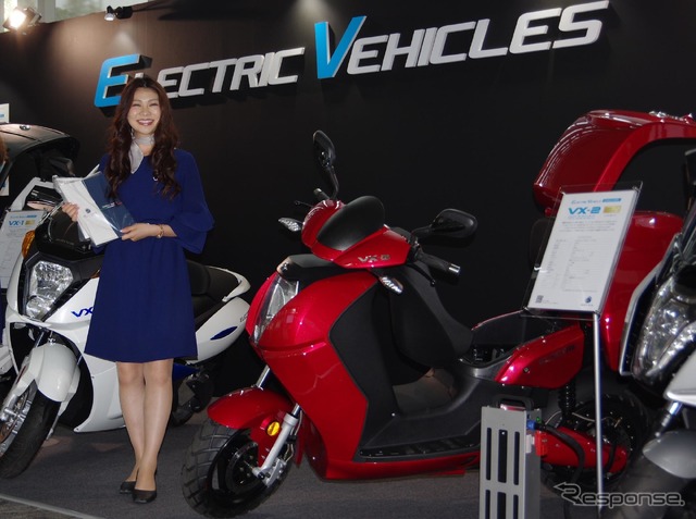 3輪バイクのADIVAが「京都スマートシティエキスポ2018」で新型電動バイク4台を展示。