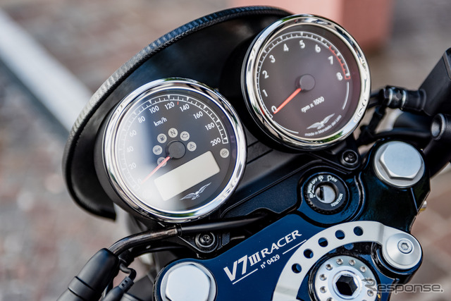 MOTO GUZZI V7 III Racer(モトグッツィ)