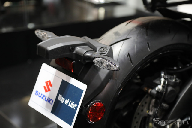 スズキ カタナ 新型(パリモーターショー2018)
