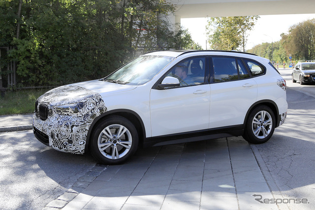 BMW X1 改良新型　スクープ写真