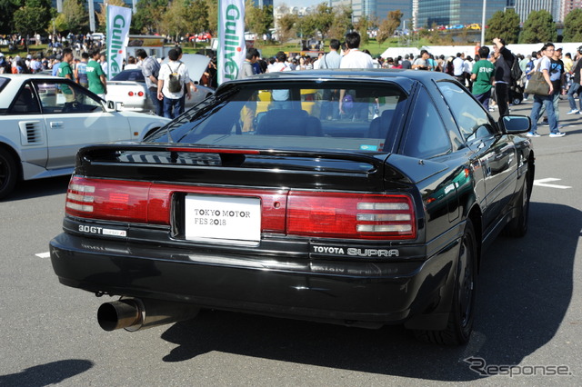 トヨタ・スープラ（東京モーターフェス2018、バック to the バブル！）