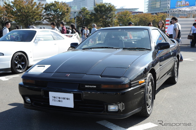 トヨタ・スープラ（東京モーターフェス2018、バック to the バブル！）