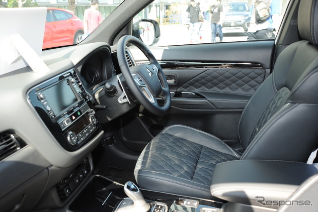 三菱アウトランダーPHEV(東京モーターフェス2018、セーフティ&エコ展示)