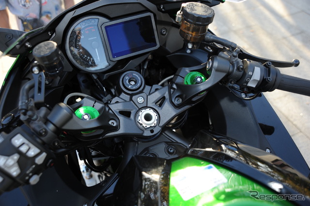 カワサキNinja H2 SX SE(東京モーターフェス2018、セーフティ&エコ展示)