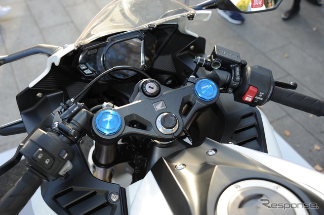 ホンダCBR250RR〈ABS〉(東京モーターフェス2018、セーフティ&エコ展示)
