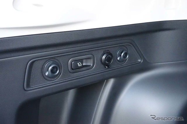 スバル フォレスター 新型(アドバンス)