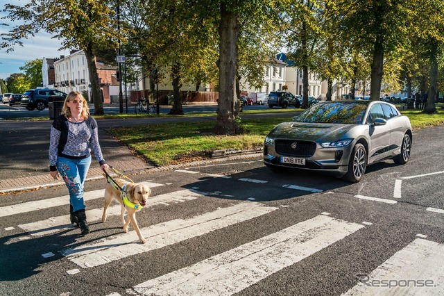 ジャガー I-PACE の人工走行音発生装置のイメージ