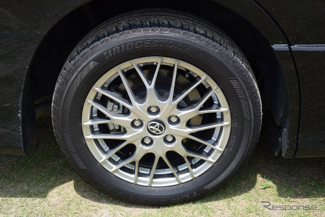 ブリジストン「トランザT001」タイヤ+16インチ鍛造ホイール。