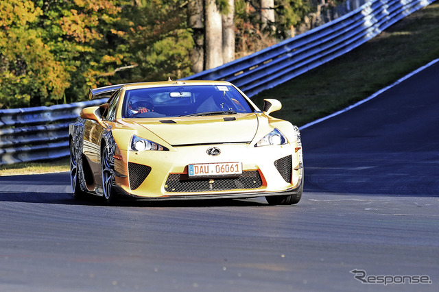 レクサス LFA をベースとしたプロトタイプがニュルブルクリンクを走行(スクープ写真)