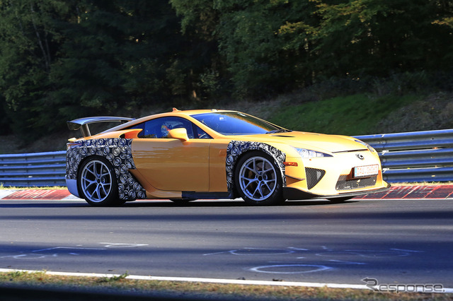 レクサス LFA をベースとしたプロトタイプがニュルブルクリンクを走行(スクープ写真)
