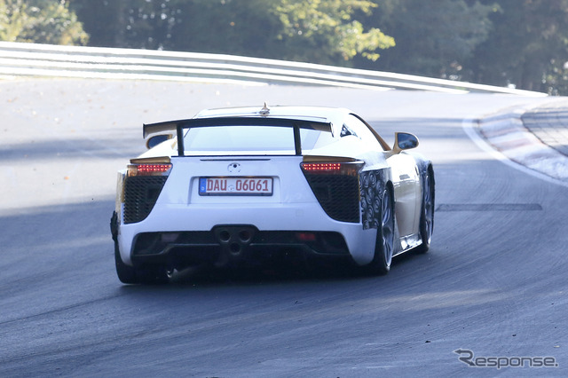 レクサス LFA をベースとしたプロトタイプがニュルブルクリンクを走行(スクープ写真)
