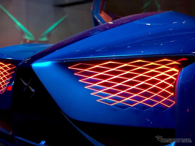 DS の X E-Tense(パリモーターショー2018)