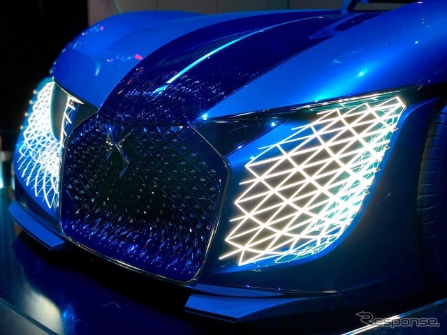 DS の X E-Tense(パリモーターショー2018)