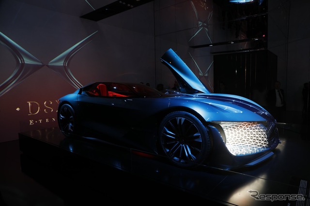 DS の X E-Tense(パリモーターショー2018)