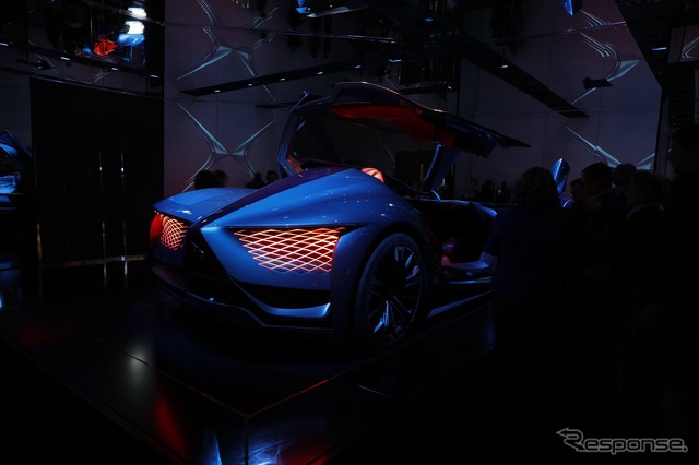 DS の X E-Tense(パリモーターショー2018)