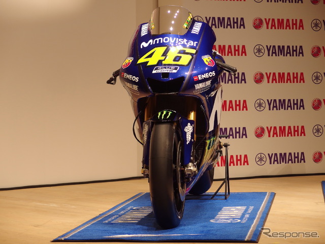 Two Yamahas, One Passion - RIDERS MEET PIANIST -