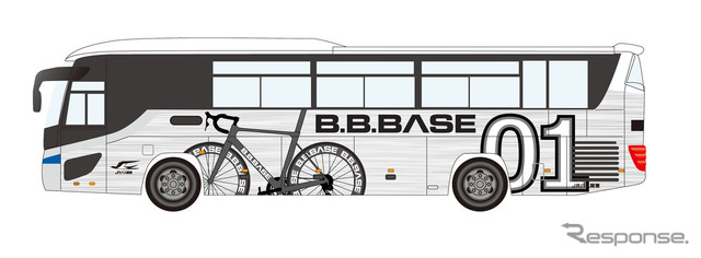 B.B.BASEと同じラッピングを施した専用バス