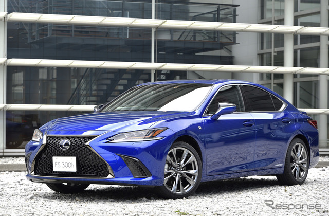 レクサス ES 新型(ES300h F SPORT)