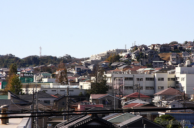 坂道の多い京急富岡駅エリアで始まった電動小型低速車実証実験