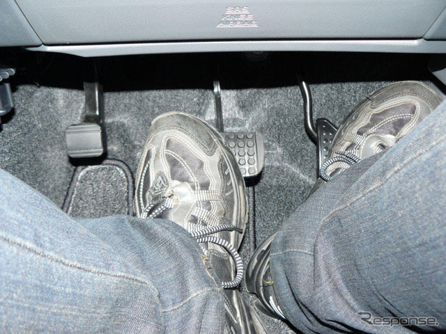 【ダイハツ タント 新型発表】180cm＋・90kg＋の記者が運転席に