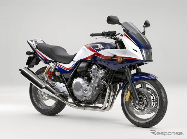 ホンダ CB400 SUPER FOUR に新設計エンジンを搭載