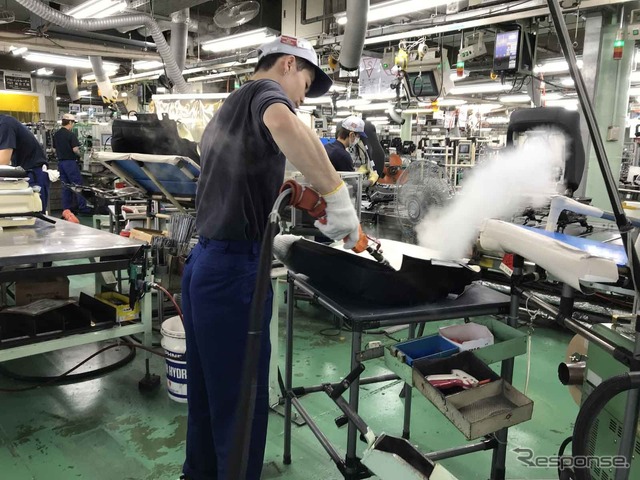 シート専門メーカー、タチエスのシート作りに密着。工場を取材した