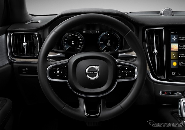 新型ボルボ V60 クロスカントリー