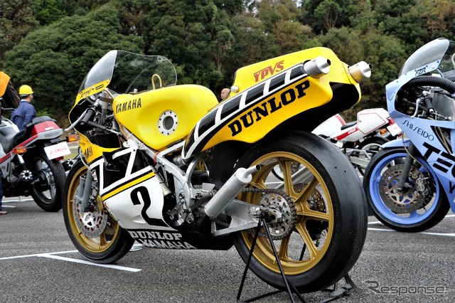 ヤマハ YZR700 OW69