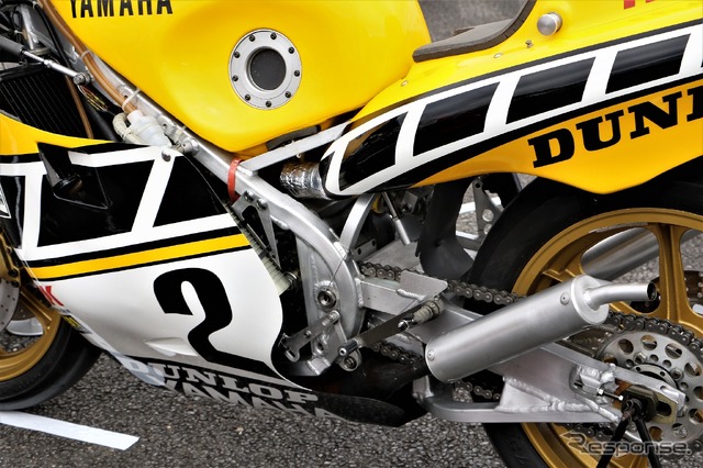 ヤマハ YZR700 OW69