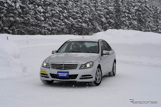 ダンロップ ウインターマックス02 氷上&雪上試乗