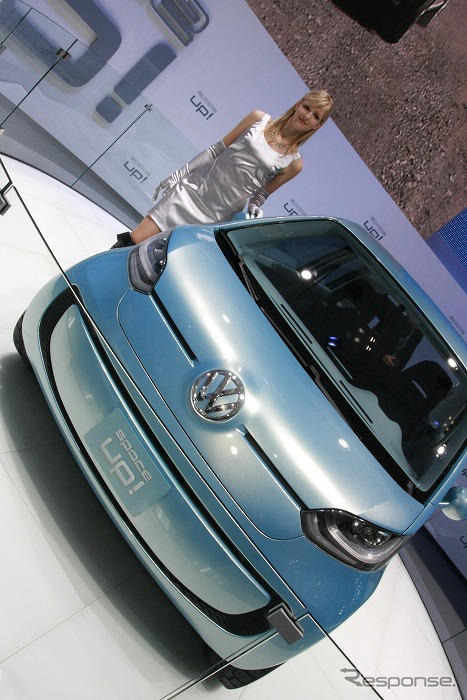 【東京モーターショー07】コンパニオン写真蔵…VW その5