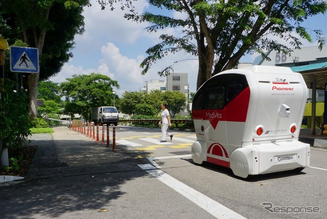 パイオニア製「3D-LiDARセンサー」が搭載された自動運転シャトルバス(Ngee Ann Polytechnic構内での自動運転実証実験)