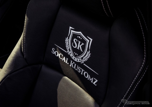 新型トヨタ・カローラ・ハッチバック(カローラ・スポーツ)の「SOCAL KUSTOMZ」仕様車