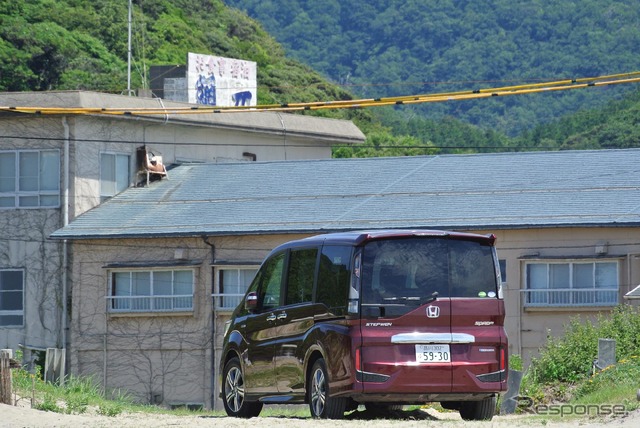 ステップワゴン スパーダ ハイブリッドG･EX ホンダセンシング。鳥取砂丘付近にて。